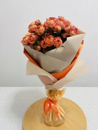 Small spray, nine spray roses, of any color